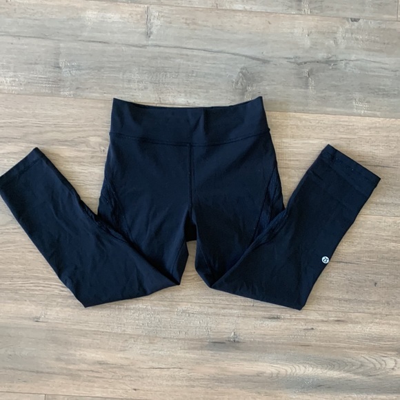 Lululemon || Black Leggings with Mesh Detail - Picture 2 of 6